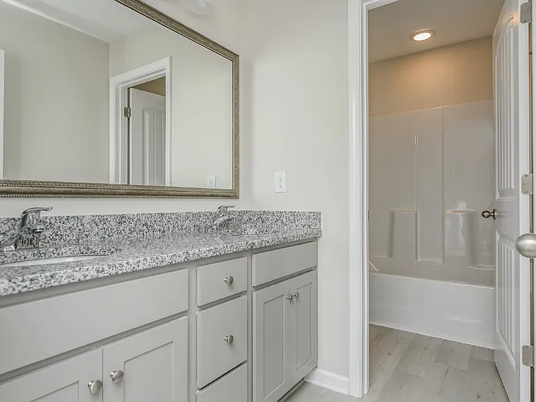 105 Bruinen Dr — Photo 31