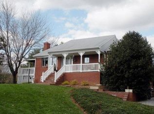 5565 Strasburg Rd, Gap, PA 17527