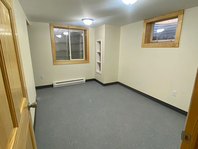116 W Washington St #A — Photo 5