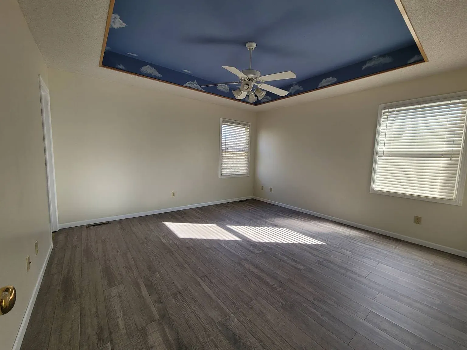 3 bed, 2.5 bath, 1700 sqft, $2,450 — Photo 2