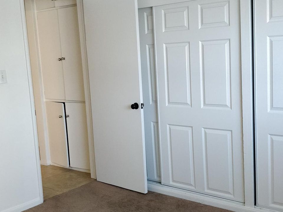 2nd image of 723 E 6th St APT L