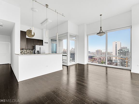 2nd image of 757 N Orleans St #2109
