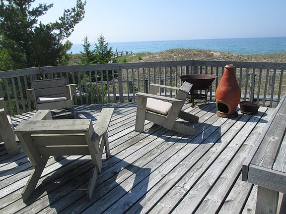 3rd image of 3601 Michibay Dr