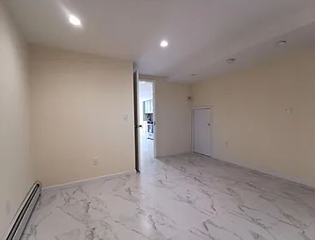 4th image of 8232 165th St