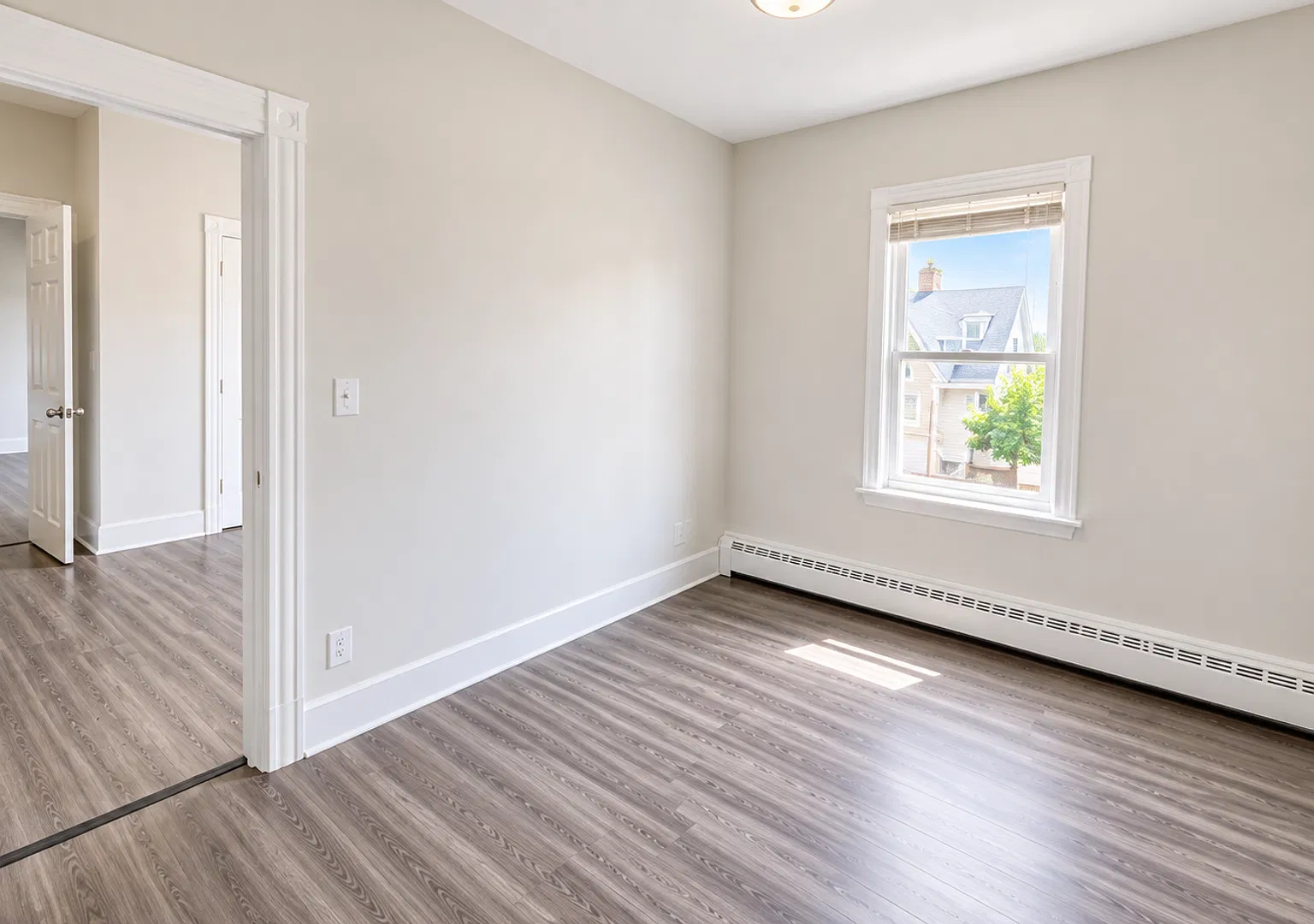 200 Irving Residential — Photo 3