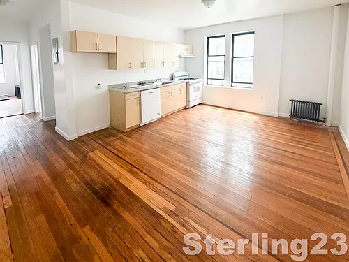 200 Highland Blvd #3E Photo 1