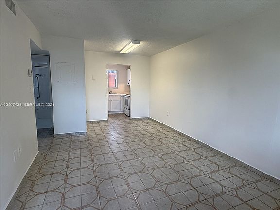 3rd image of 130 W 9th St #1