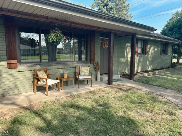 410 Hawthorn Ct, Seymour, IN 47274