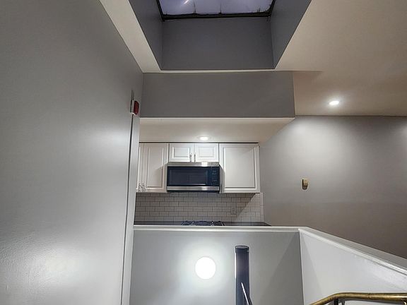 4th image of 914 E Passyunk Ave #2F