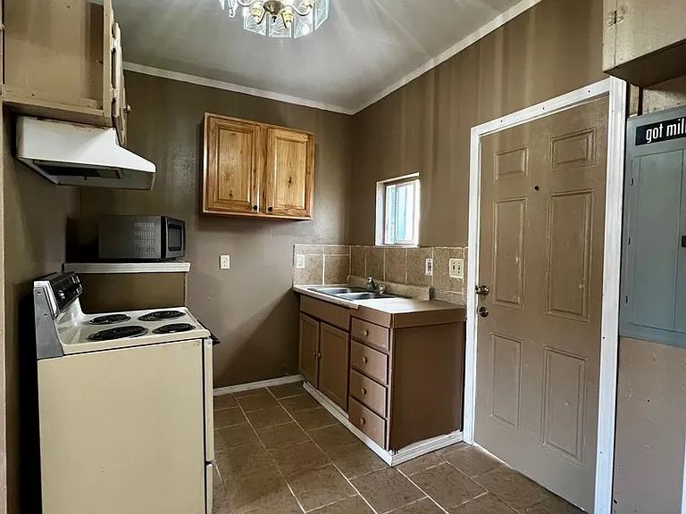 614 N 4th Ave — Photo 5