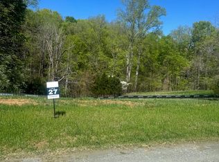 27 Bridgewater Grande Dr, Moneta, VA 24121