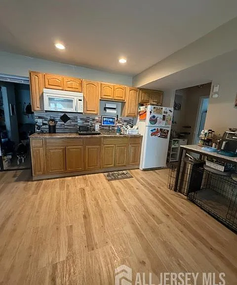 1184 Union St — Photo 5
