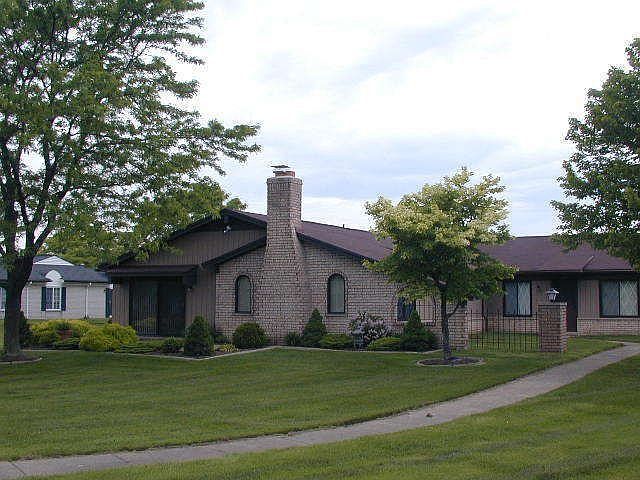 2nd image of 32810 Valley Dr