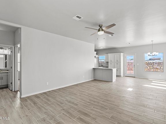 4th image of 13432 Cinderford Ave