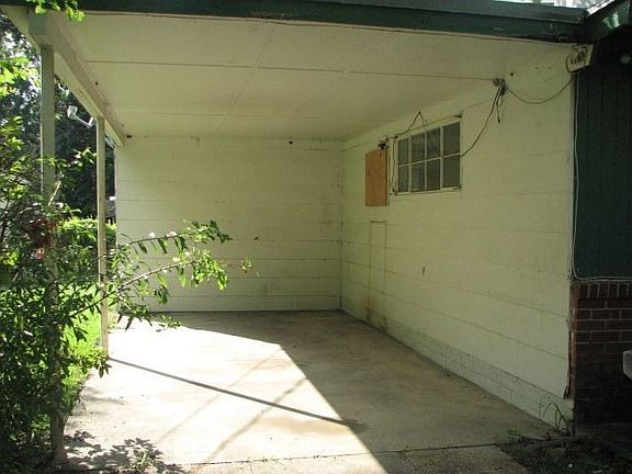 2nd image of 604 Eastwood Dr