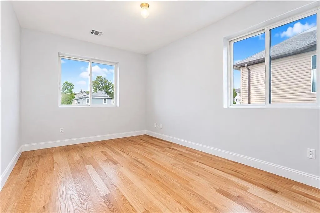4 bed, 2.0 bath, 1350 sqft, $3,400 — Photo 4