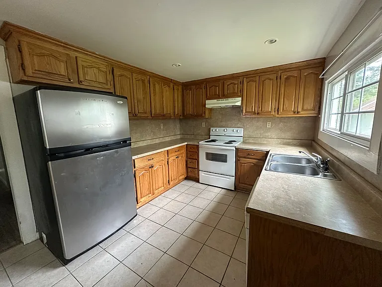 410 Avenue 1 NE — Photo 6