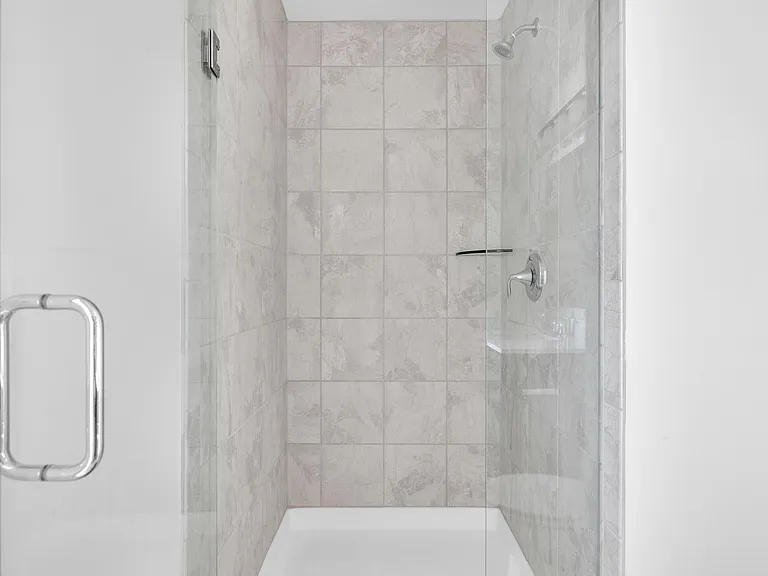 2938 W New York St #A — Photo 11