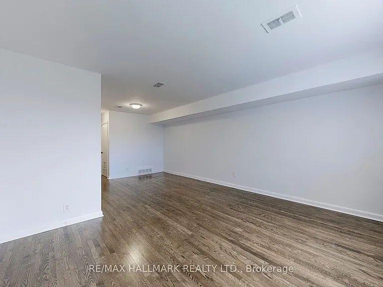 3572 Dufferin St #LOWER — Photo 8