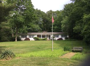 68 Glen Rd, Sandy Hook, CT 06482