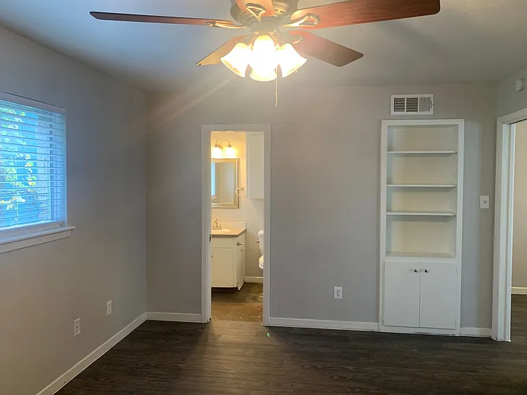 Sunshine Terrace Apts. — Photo 16
