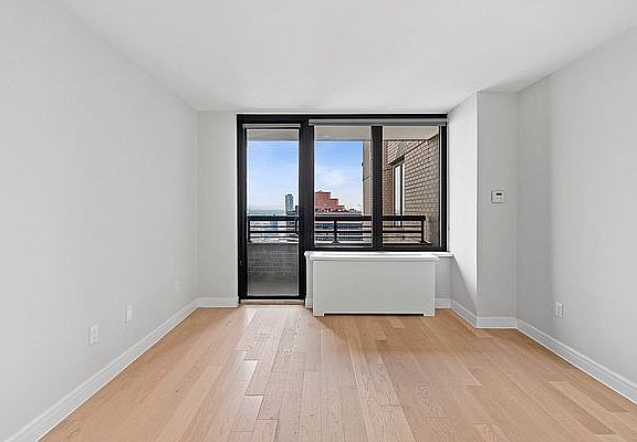 4th image of 330 E 38th St APT 46K