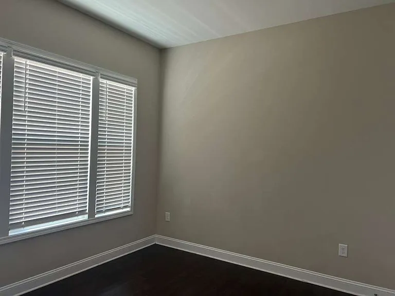 1645 Upper Park Rd — Photo 15