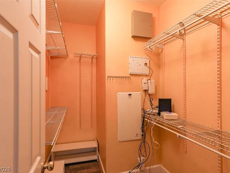 11057 Village Crest Ln — Photo 18