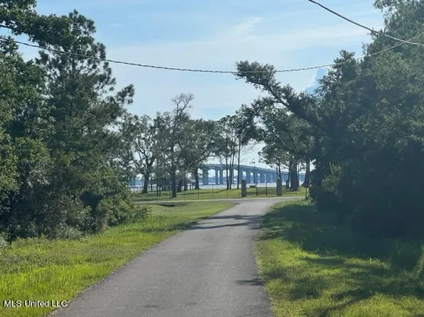 Ponce De Leon Blvd, Pass Christian, MS 39571