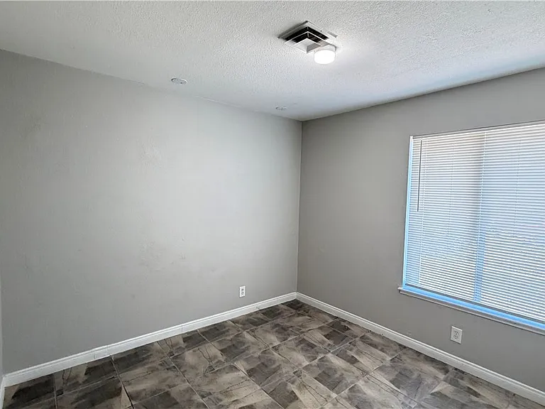 4953 National Ave — Photo 8