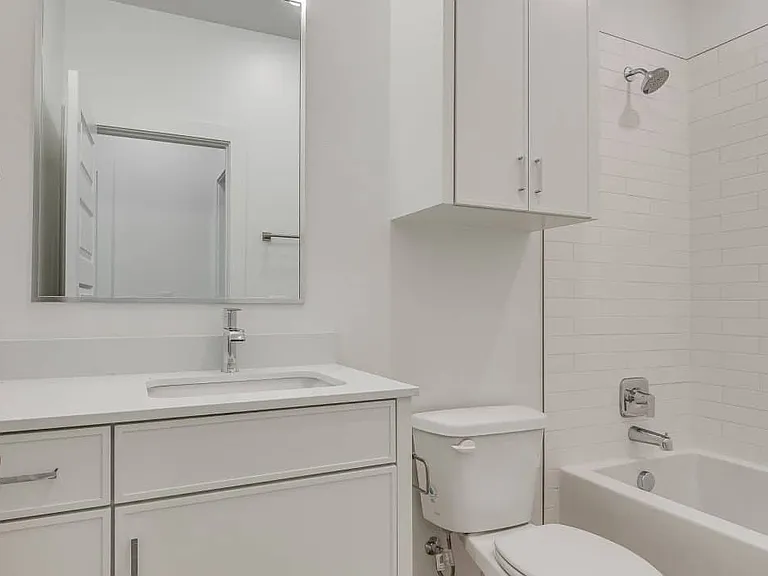 4200 NW 180th Ter — Photo 13