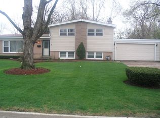 239 Glendale Rd, Glenview, IL 60025