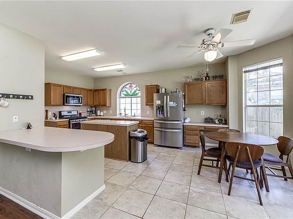 5th image of 417 Settlers Valley Dr