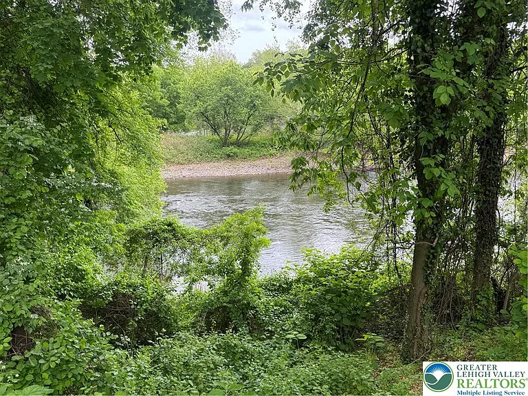 49 N Delaware Dr — Photo 4