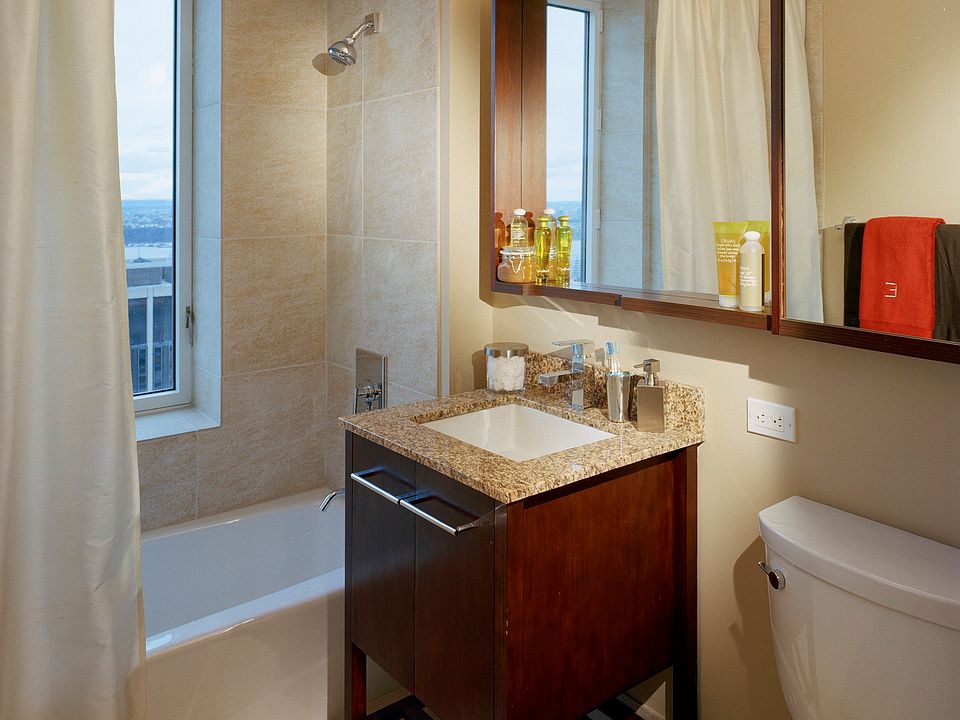 1st image of 125 W 31st St APT 42D