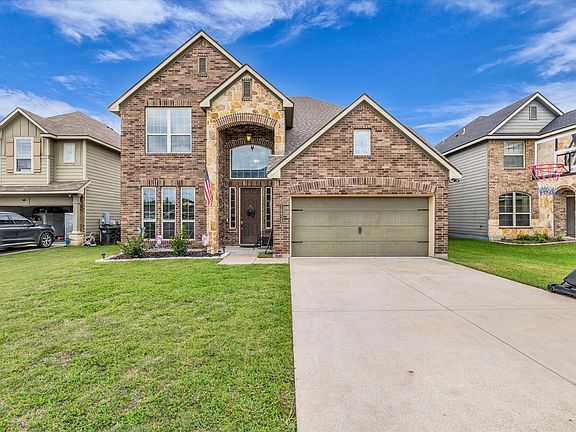 2nd image of 10828 Aurora Dr