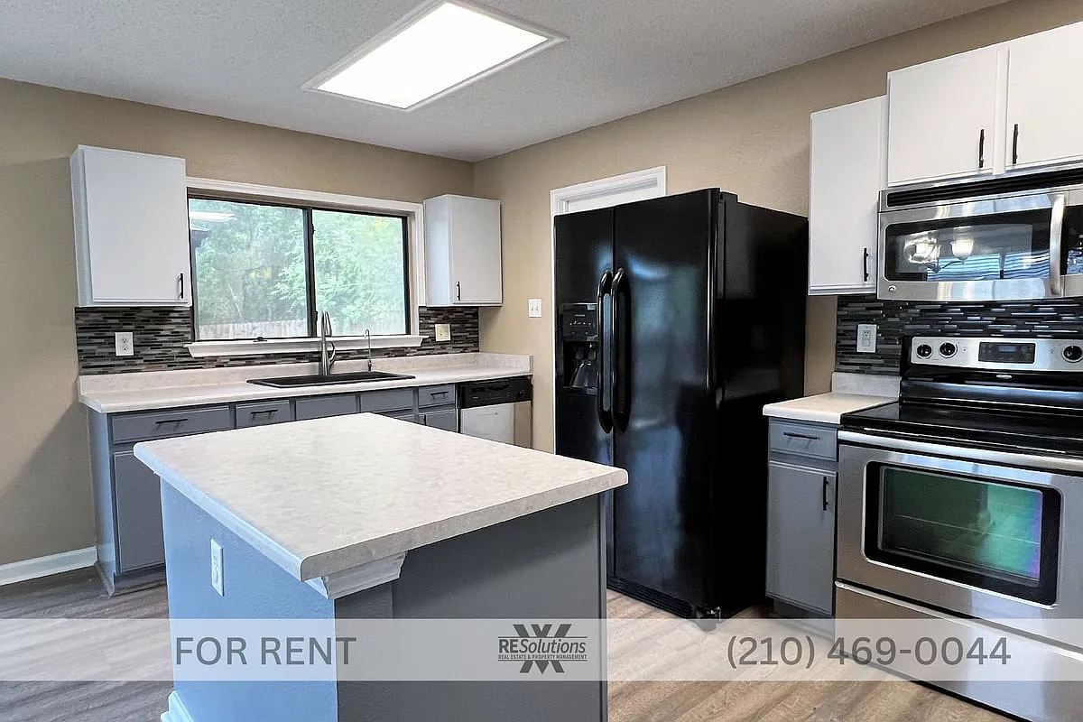 4535 Oakfield Way — Photo 1