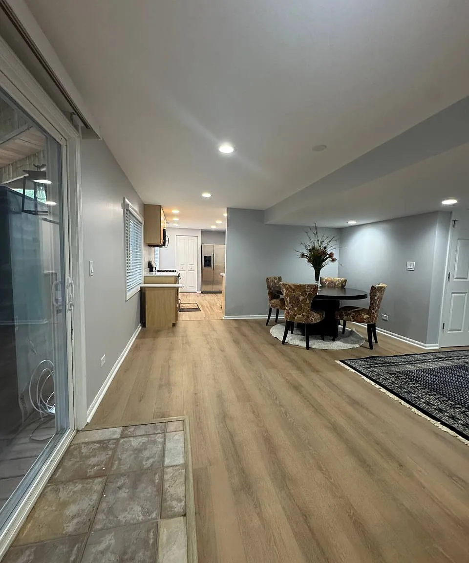 2 bed, 1250 sqft, $2,150 — Photo 2