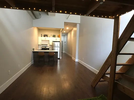 Rented by City Vista Inc | media 28