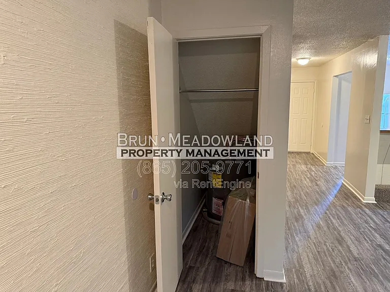10417 Victoria Dr #C — Photo 6