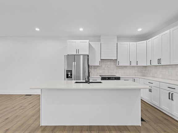 3rd image of 214 E Morelia Ave