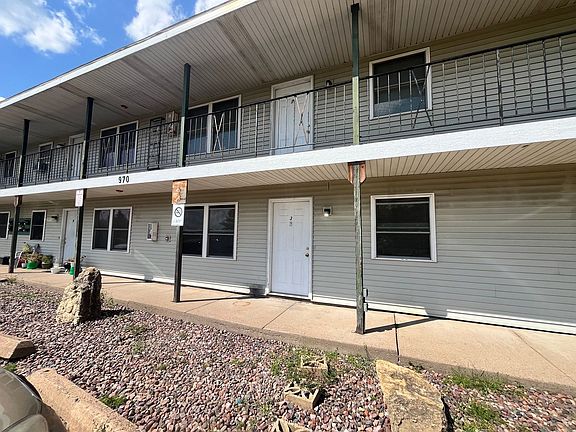 3rd image of 970 W Hamilton Ave APT 3