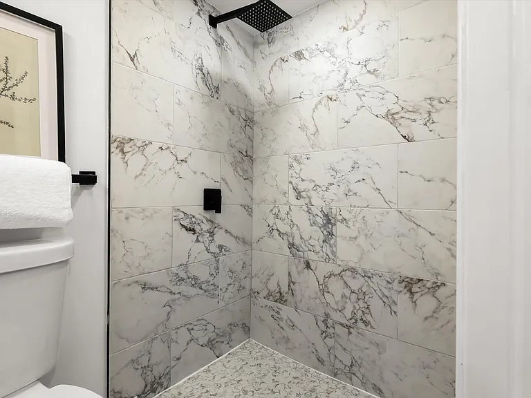 1302 Woodbourne Ave — Photo 7