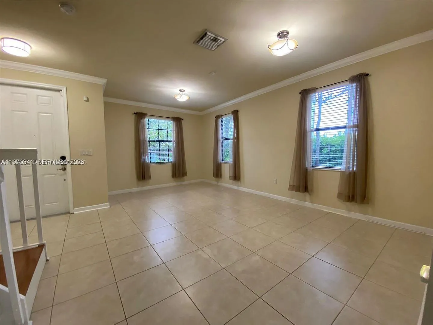 8987 W 35th Avenue 8987, Hialeah, FL 33018 — Photo 4