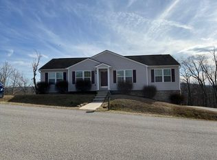 230 Robin Hood Dr, Christiansburg, VA 24073