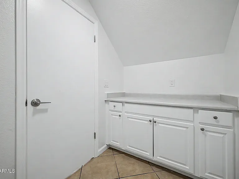 7637 W North Ln — Photo 27