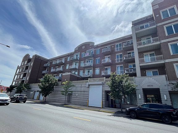 2nd image of 3630 N Harlem Ave APT 501