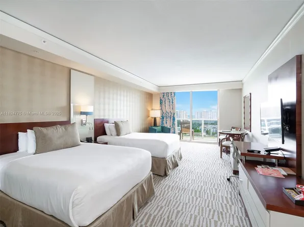 18001 Collins Ave #1418, North Miami Beach, FL 33160