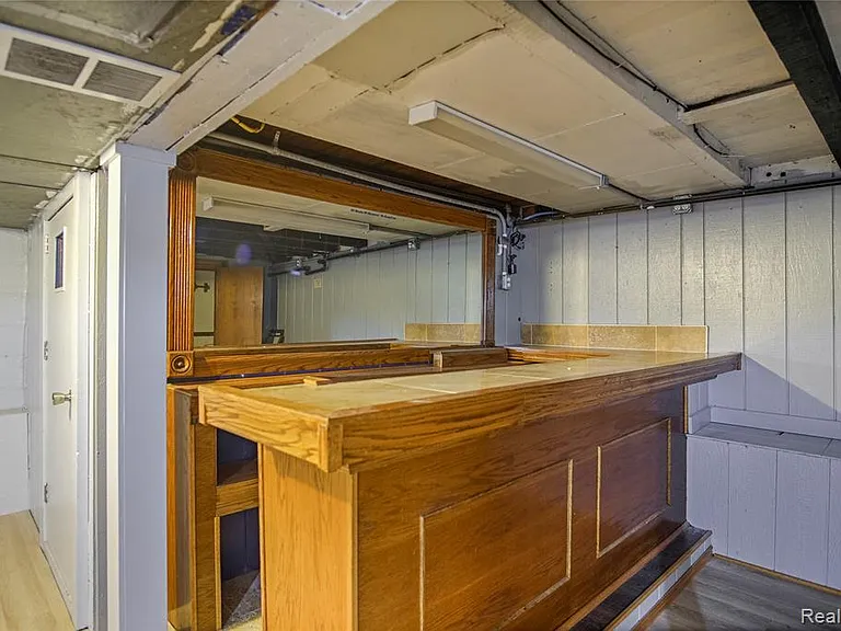 206 N Troy St — Photo 26