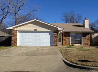 121 Stonewood Dr, Noble, OK 73068